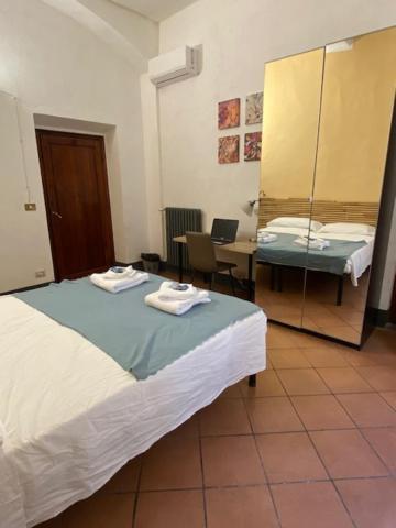 פירנצה Da I' Gini Guesthouse מראה חיצוני תמונה