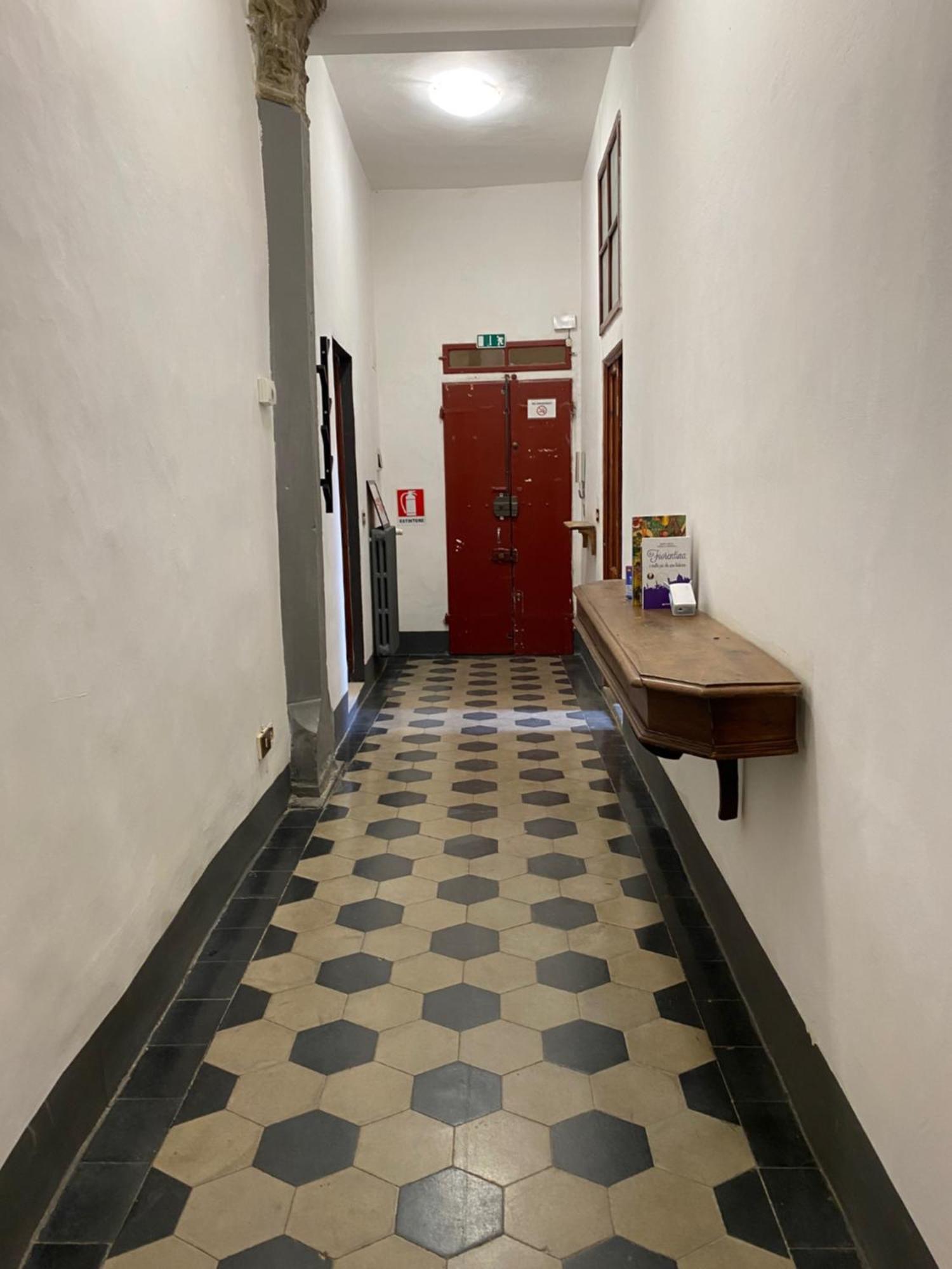 פירנצה Da I' Gini Guesthouse מראה חיצוני תמונה